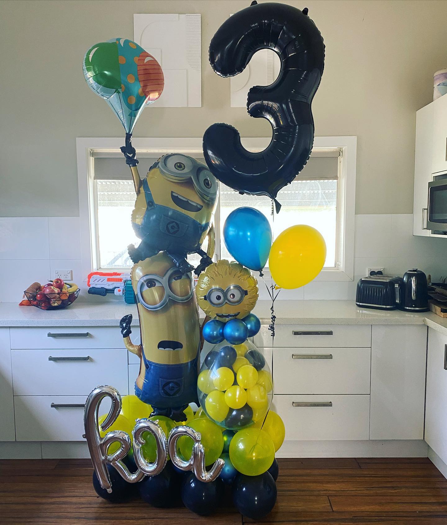 Pop Me - Small lolly/choc Balloon