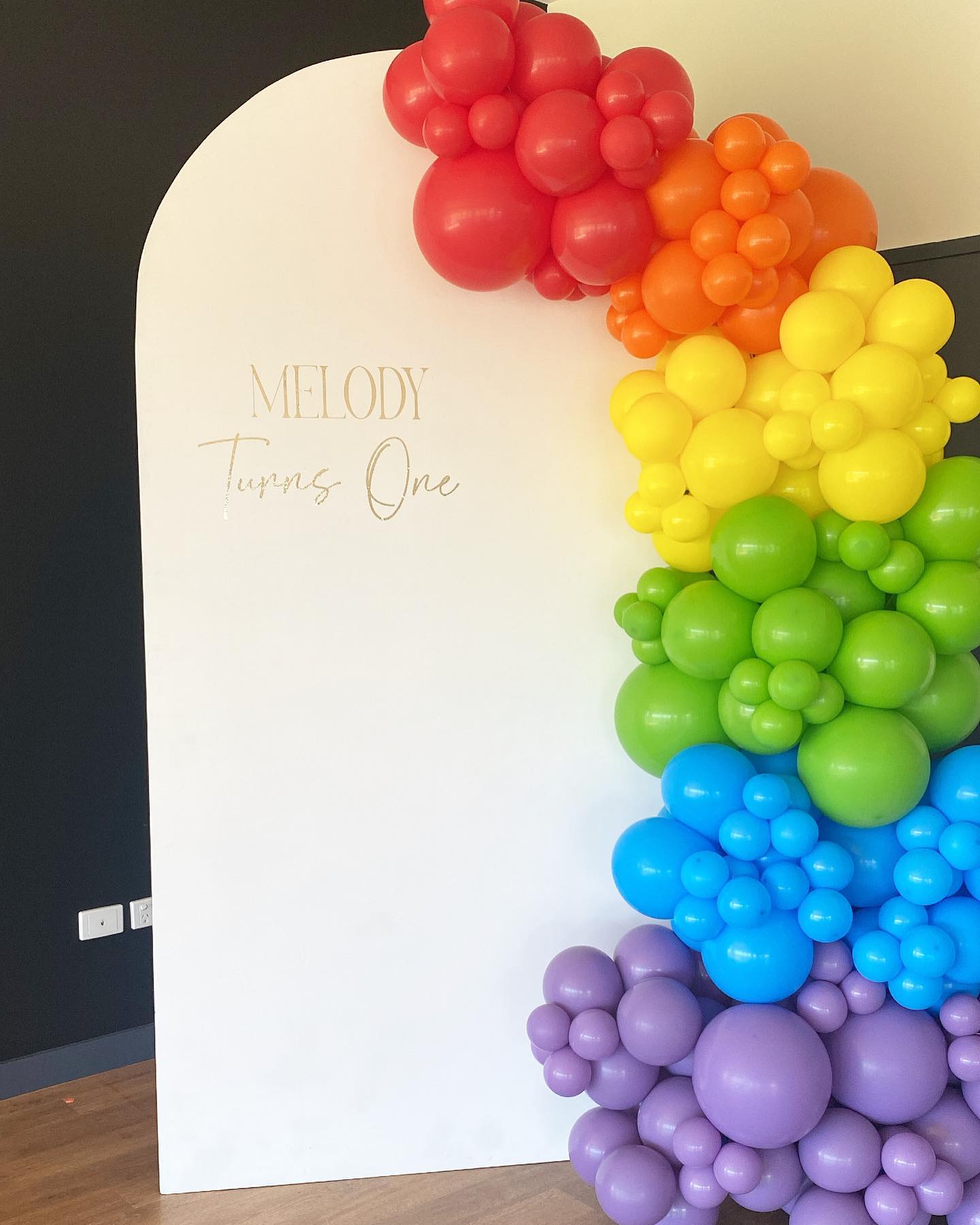 Deluxe Balloon Garland