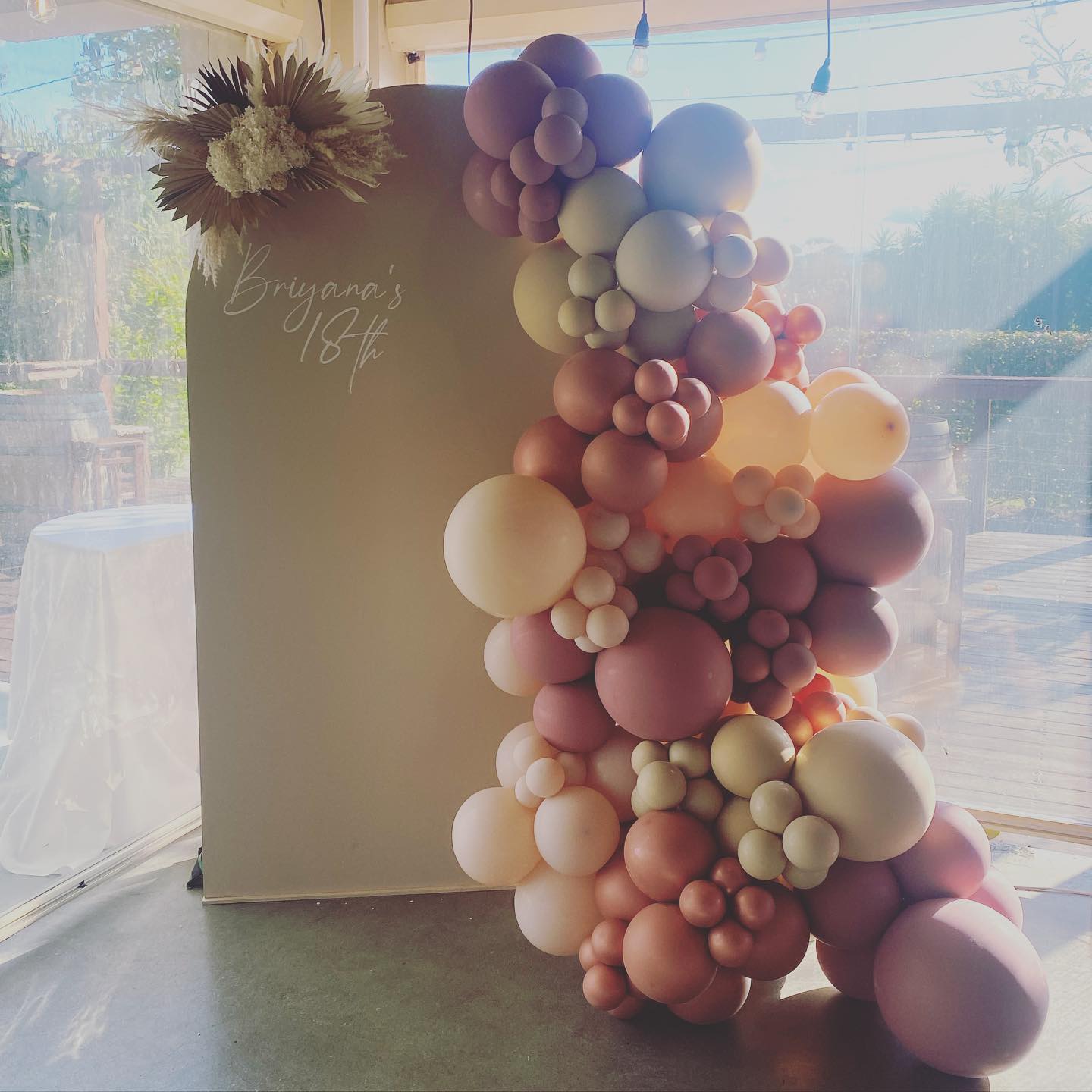 Deluxe Balloon Garland
