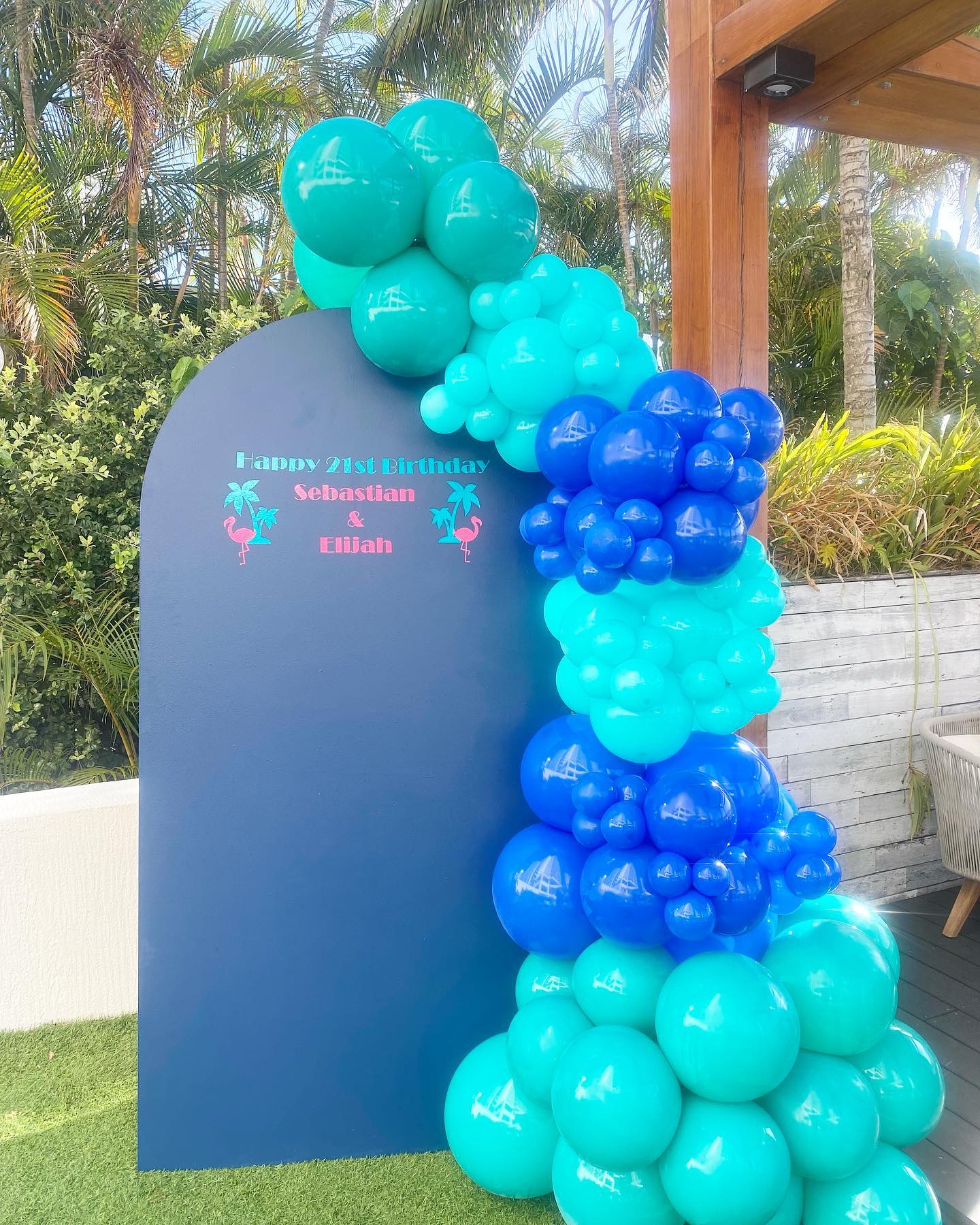 Balloon garland by metre